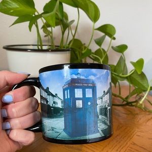Doctor Who Disappearing TARDIS coffee mug